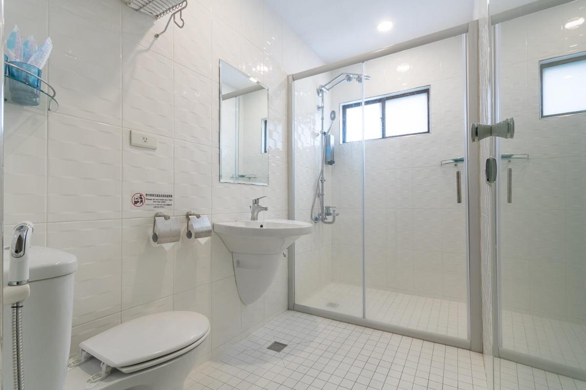Just Enjoy Business Hotel Tainan Extérieur photo