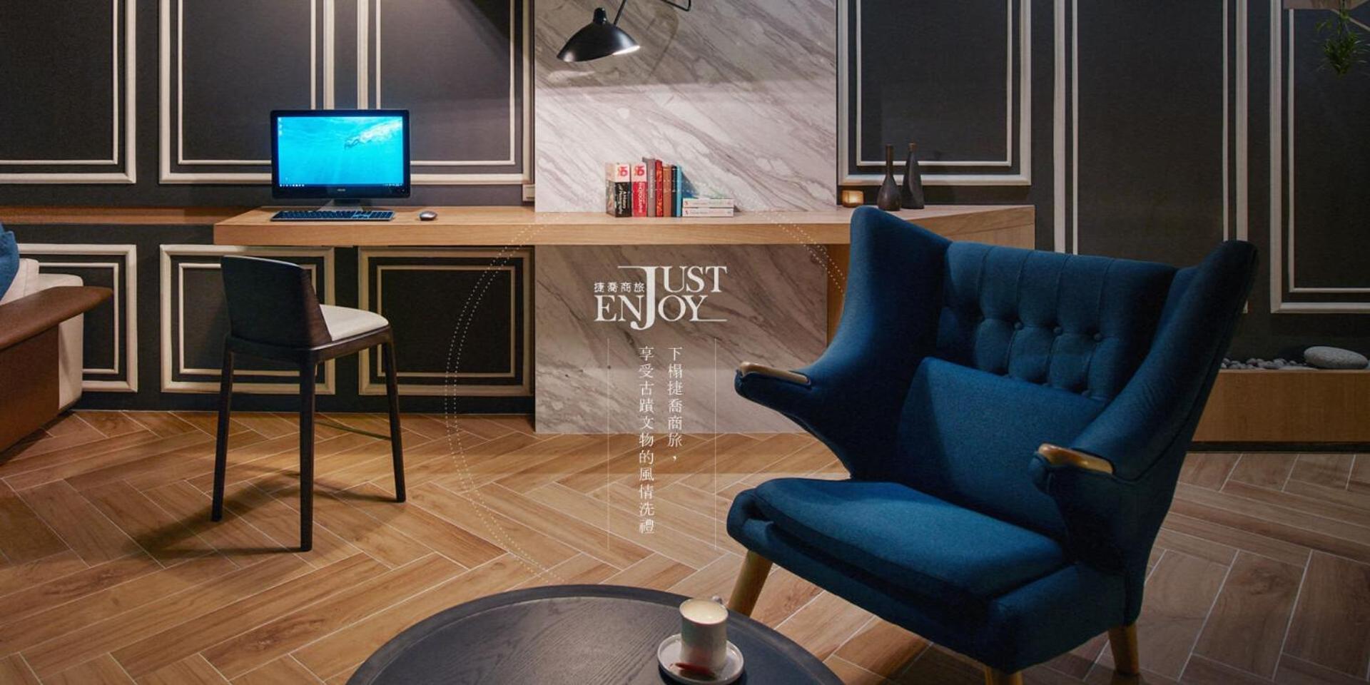 Just Enjoy Business Hotel Tainan Extérieur photo