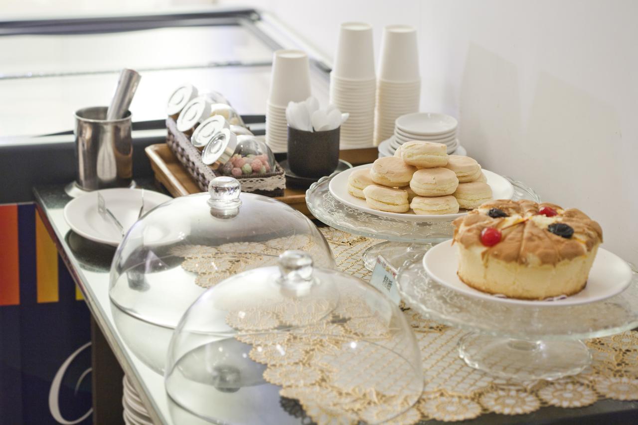 Just Enjoy Business Hotel Tainan Extérieur photo